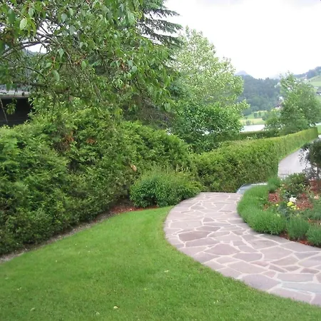 Tolle In Vorderthiersee Mit Grill, Garten Und Terrasse Тирзе